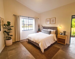 精緻單人房, 1 間臥室 | 高級寢具、羽絨被、Select Comfort 床墊、熨斗/熨衣板