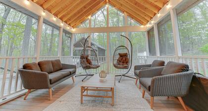 Happy Harbor | Mtn + Riverside w/ Game Room + Water Hole!