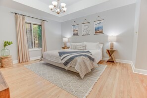 5 quartos, berço de viagem, Wi-Fi, roupa de cama