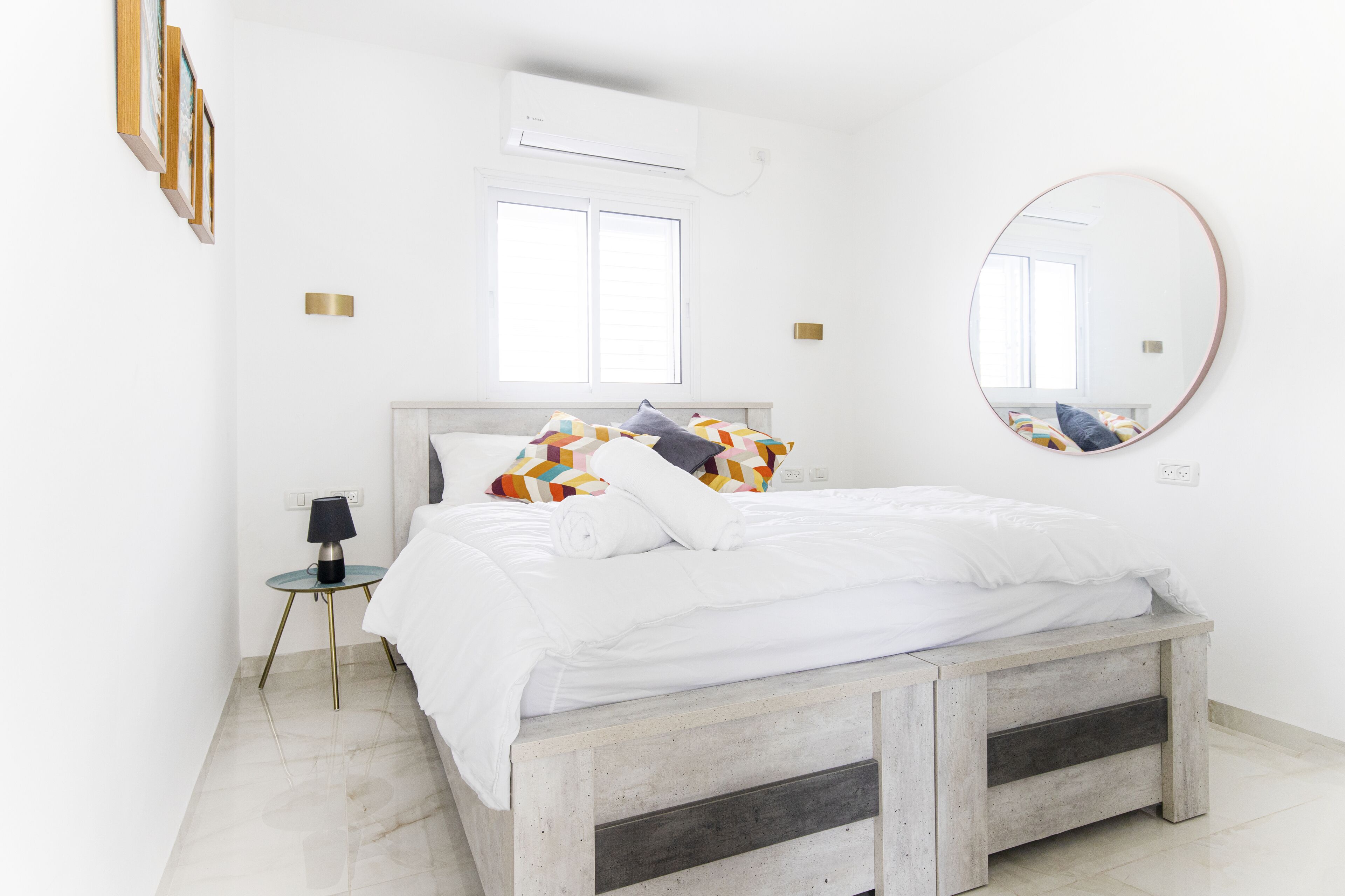 1 chambre, bureau, fer et planche à repasser, Wi-Fi gratuit