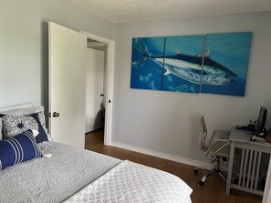 4 habitaciones, escritorio, tabla de planchar con plancha y wifi gratis 