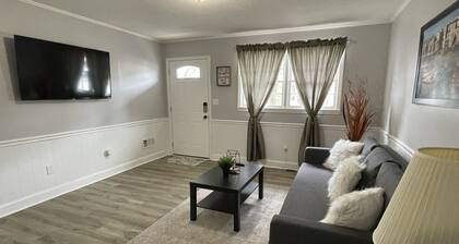 Apt. near Downtown Greenville (2BR/1BA, 3 beds)