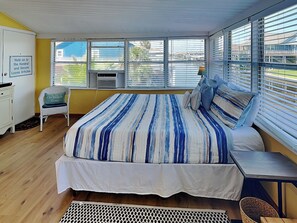 House (3 Bedrooms) | Property amenity