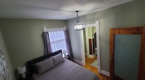 1 chambre, fer et planche à repasser, lit parapluie, Wi-Fi gratuit