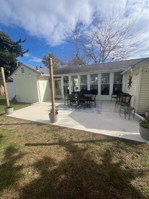 Outdoor dining - Renovated, new pet-friendly rental near Bay/Beaches! (North Cape May)