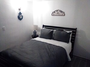 1 bedroom, free WiFi, bed sheets