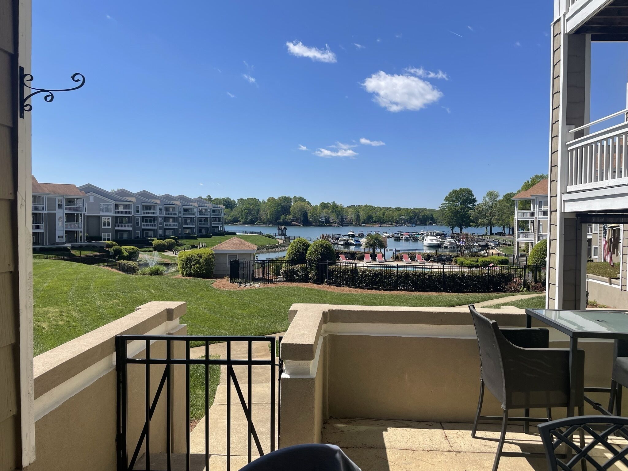 Lovely 1st Floor, Waterfront 2 Bedroom Condo with Pool, Pickleball and Tennis