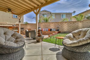 Terrace/patio - CASA BONITA - close to la adventures and nature (Palmdale)