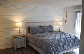 2 bedrooms, desk, free WiFi, bed sheets