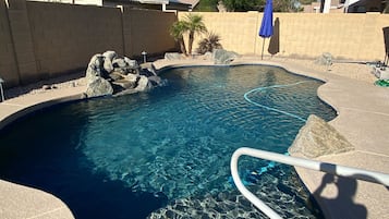 Piscine extérieure, piscine chauffée