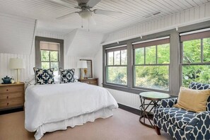 5 habitaciones, tabla de planchar con plancha, cuna de viaje y wifi