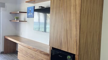 Panoramic Room | Minibar, free WiFi, bed sheets