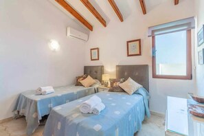 5 bedrooms, iron/ironing board, travel cot, free WiFi