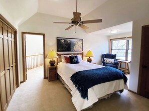 5 عدّة غرف نوم ومكتب ومكواة/لوح كي وسرير سفر