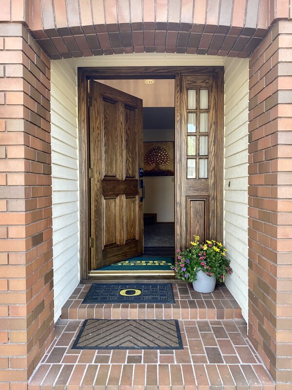 المنشأة من الخا رج