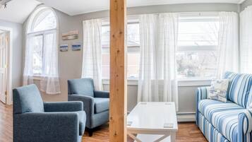 Comfort Apartment, 2 Bedrooms, Kitchen | 2 bedrooms, iron/ironing board, free cribs/infant beds, travel crib