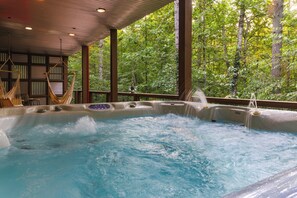 Bain à remous extérieur