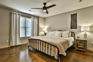 4 bedrooms, iron/ironing board, free WiFi, bed sheets