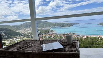 3 chambres, fer et planche à repasser, Wi-Fi gratuit, draps fournis