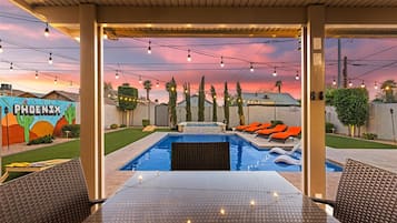 Outdoor pool, a heated pool