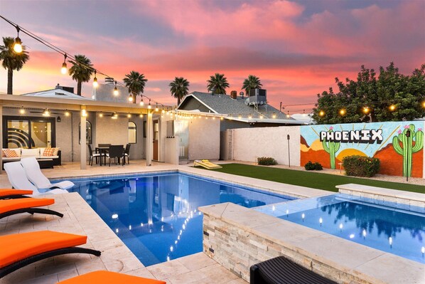 Outdoor pool, a heated pool