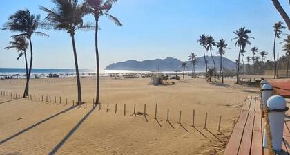 Vacation Apartment in Acapulco Diamante Beach, Sun and Sea!