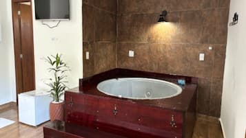 Quarto triplo superluxo | Parte interna