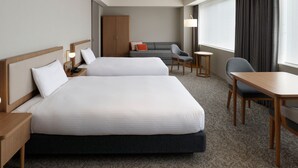 A hotel room with two beds, a sofa, a desk, and a chair. - Mitsui Garden Hotel Kashiwanoha Park Side Chiba  (Kashiwa)