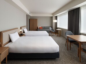 In-room safe, blackout curtains, soundproofing, bed sheets - Mitsui Garden Hotel Kashiwanoha Park Side Chiba  (Kashiwa)