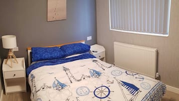 2 bedrooms, iron/ironing board, WiFi, bed sheets