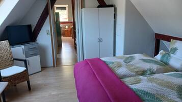 2 bedrooms, free WiFi, bed sheets