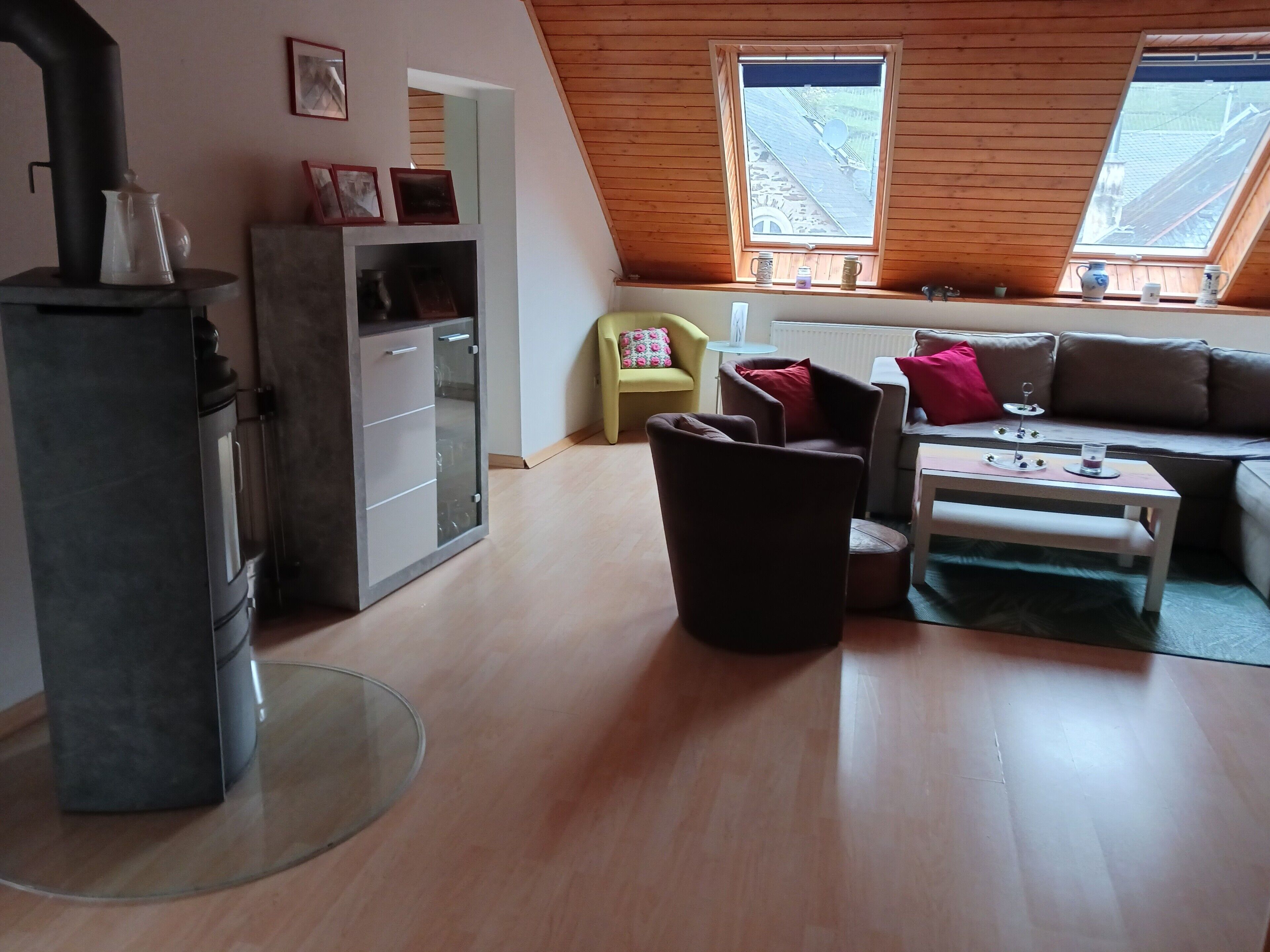 TV, lareira, aparelho de som