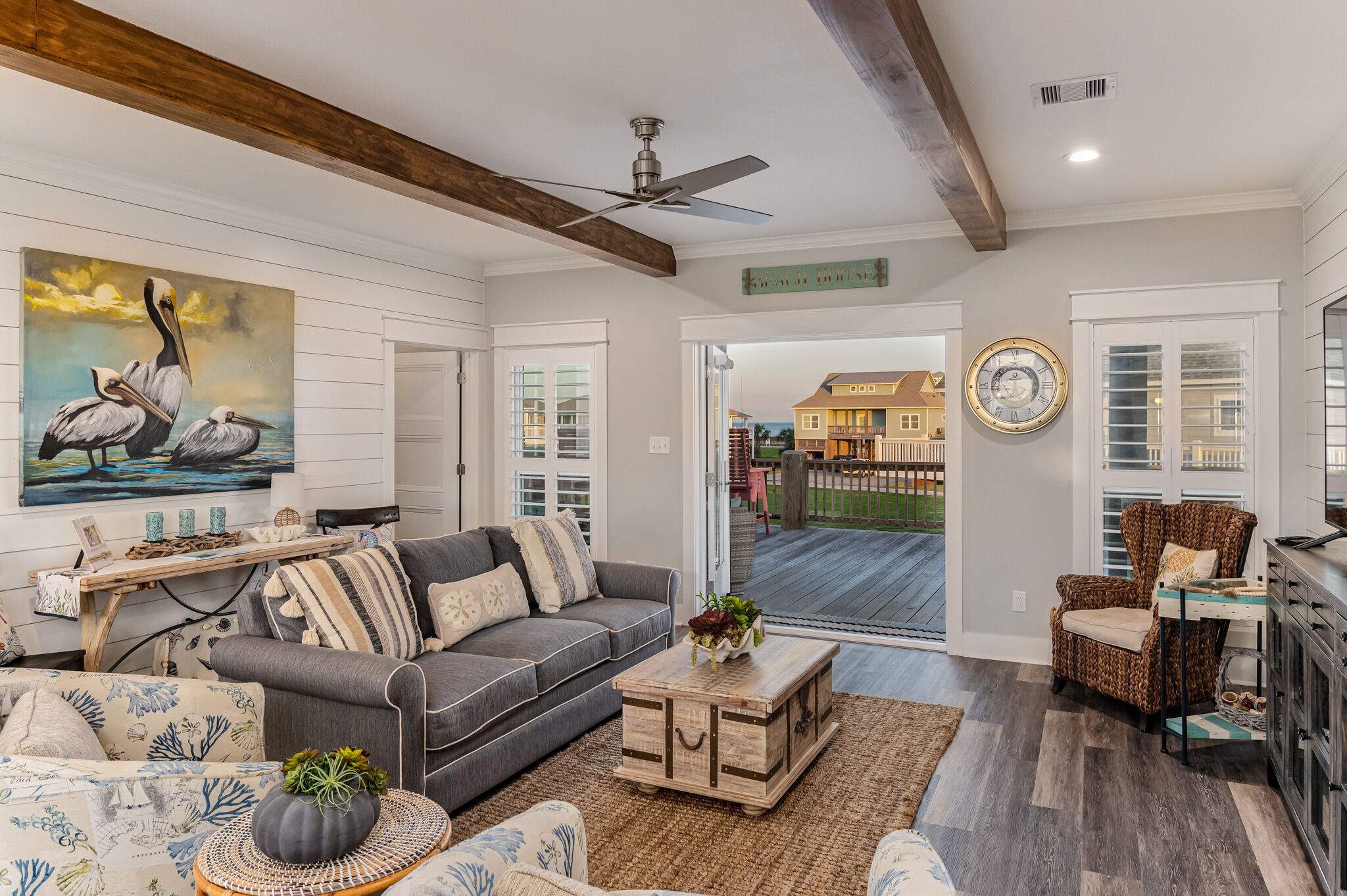 Warm, happy cottage: a short walk from the beach
