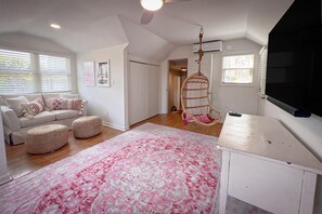 House, 4 Bedrooms | 4 bedrooms, free WiFi, bed sheets
