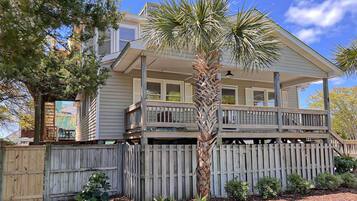 House, 4 Bedrooms | Exterior