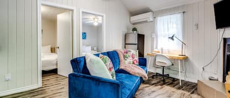 2 bedrooms, desk, free WiFi, bed sheets