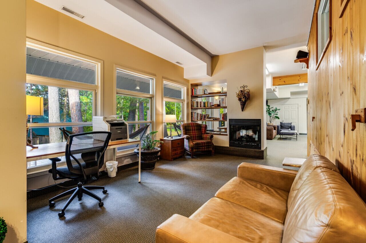 Smart TV, fireplace, video games, books