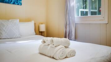 2 habitaciones, escritorio, wifi gratis y ropa de cama