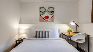 2 bedrooms, desk, free WiFi, bed sheets