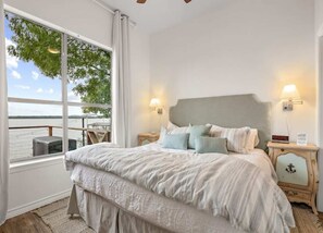 4 عدّة غرف نوم ومكتب ومكواة/لوح كي وواي فاي مجانًا