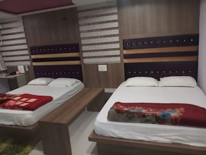 Habitación doble clásica | Wifi gratis y ropa de cama