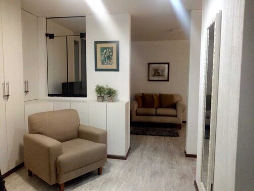 House Close to Downtown in a private area