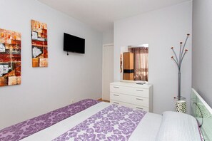 2 bedrooms, iron/ironing board, WiFi, bed sheets