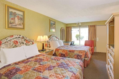 Charlotte Speedway Inn and Suites