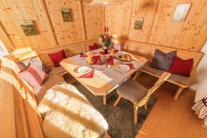 Dining - Chalet Lenggrieser Acker ***** (Lenggries)