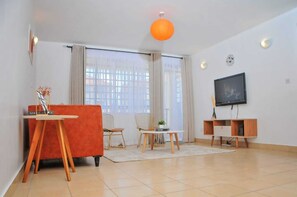 商務公寓 | 客廳 | 14 吋智能電視連數碼電視頻道、電視