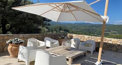 Holiday Home in Flayosc with Pool and Terrace