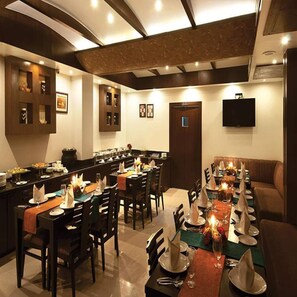 Restaurant - Hotel Comfort Inn Bl (Bareilly)