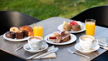 Dagelijks ontbijtbuffet (EUR 15 per persoon)