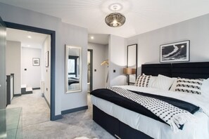 1 soverom, skrivebord, strykejern/-brett og wi-fi